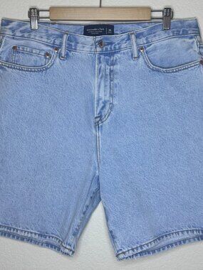 Abercrombie & Fitch Men’s Light Wash Denim Shorts Loose Fit Size 36